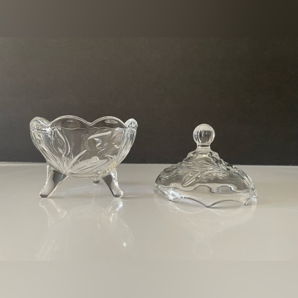 Vintage Crystal Bowl Candy Dish Lead w/ Three Footed - Picture 2 of 7